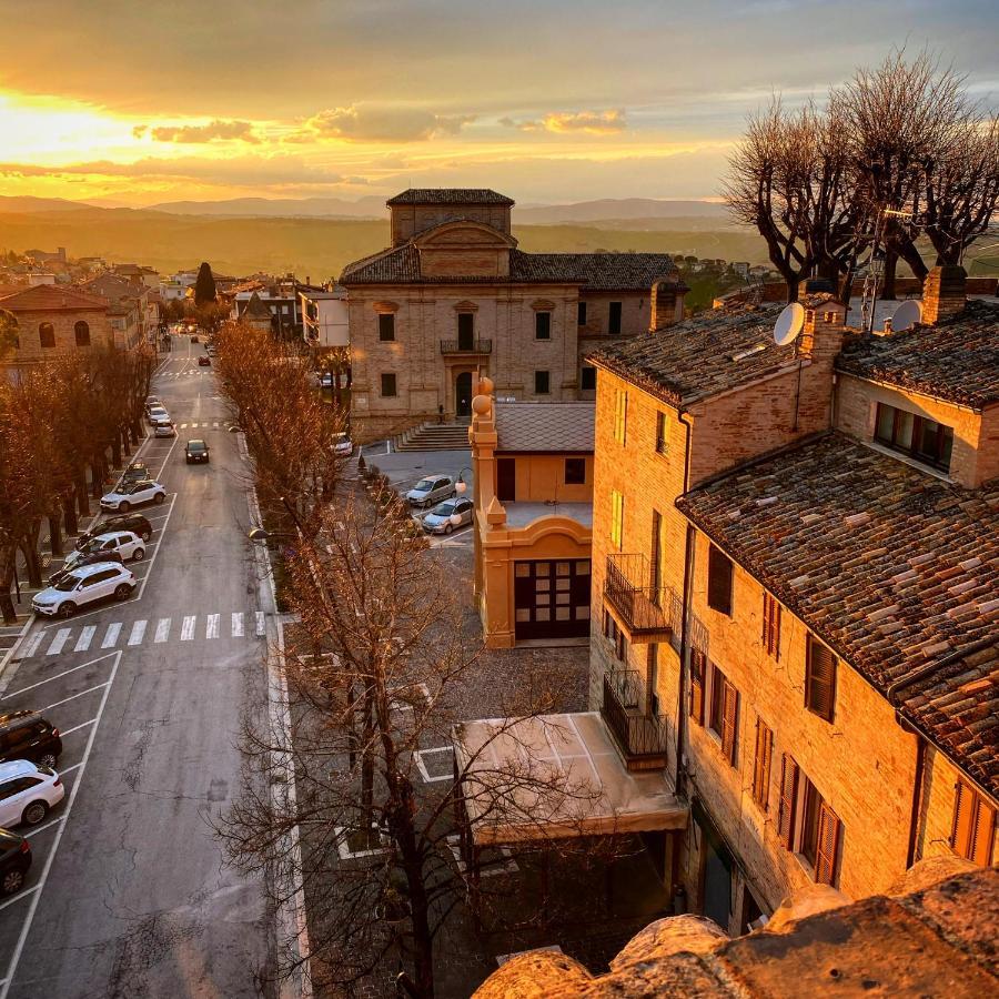B&B Terrazza Sul Borgo Mogliano Esterno foto