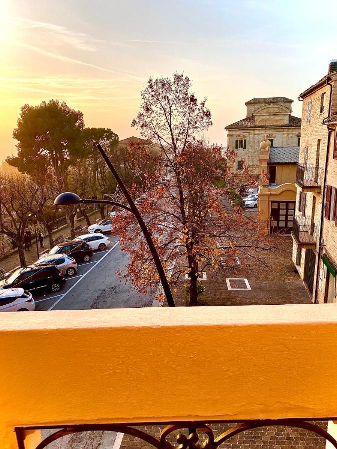 B&B Terrazza Sul Borgo Mogliano Esterno foto