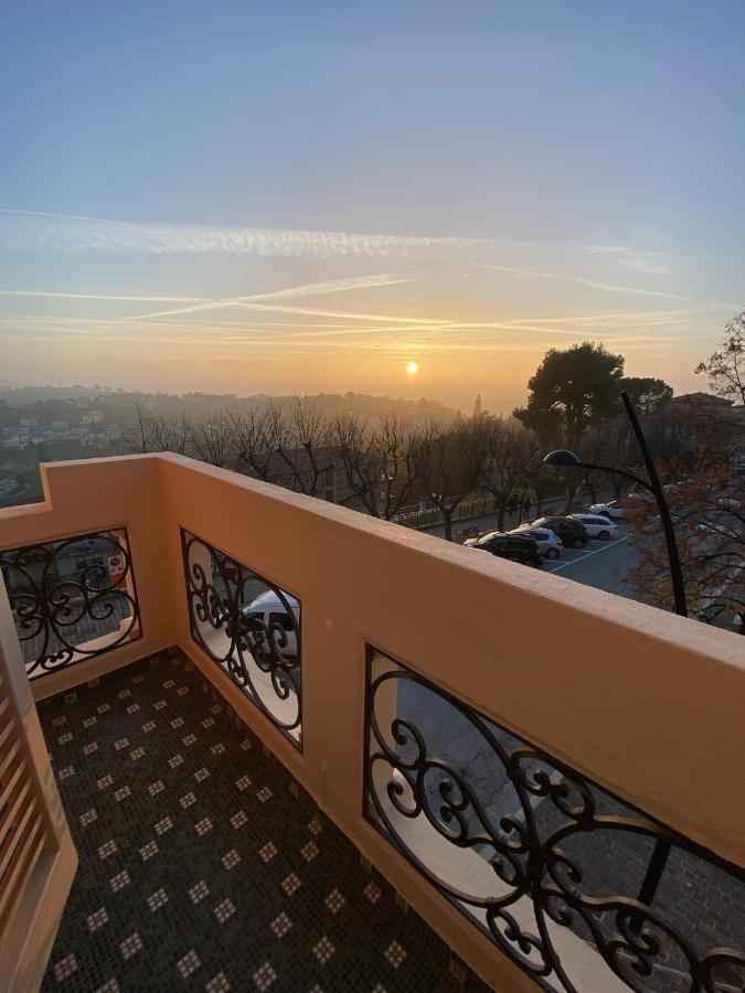 B&B Terrazza Sul Borgo Mogliano Esterno foto