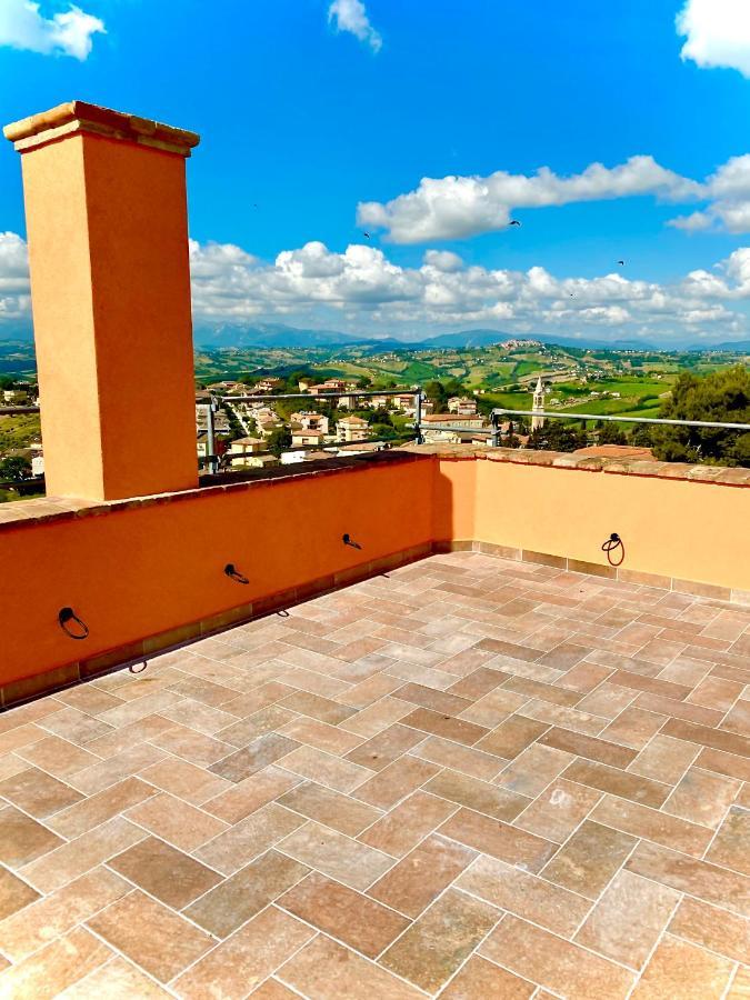 B&B Terrazza Sul Borgo Mogliano Esterno foto