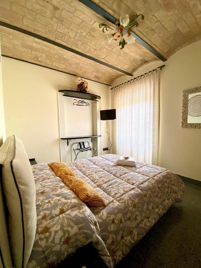 B&B Terrazza Sul Borgo Mogliano Esterno foto