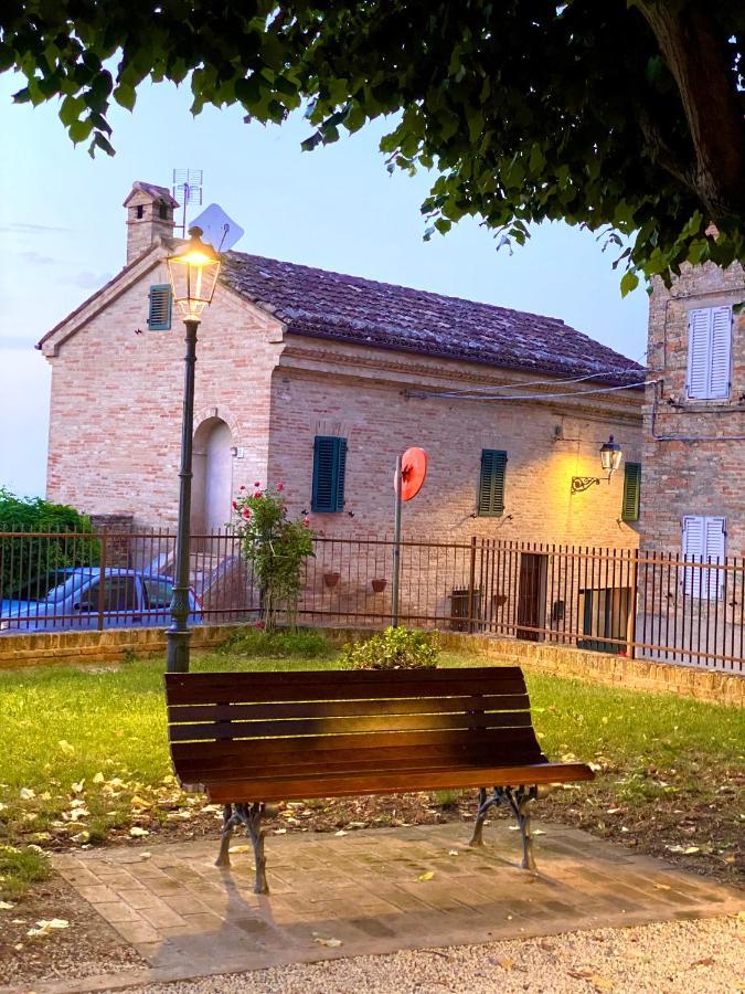 B&B Terrazza Sul Borgo Mogliano Esterno foto