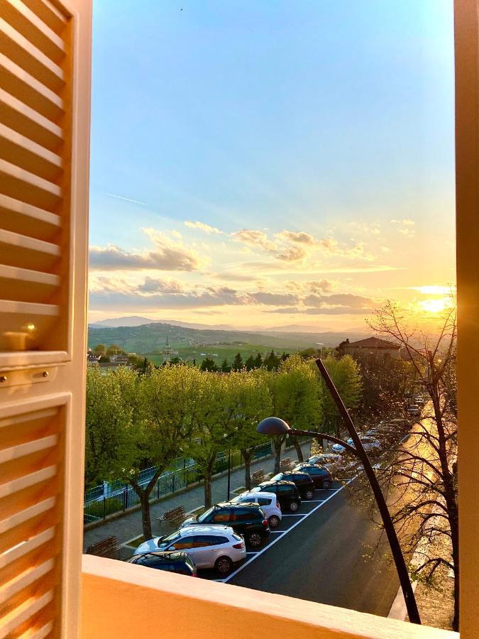 B&B Terrazza Sul Borgo Mogliano Esterno foto
